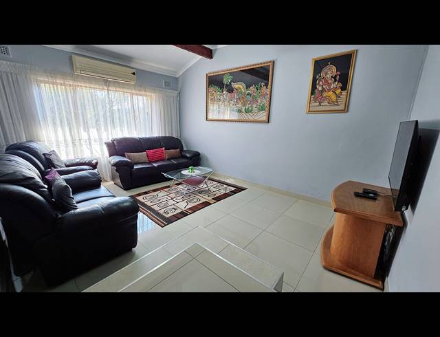 3 BEDROOM FREESTANDING FOR SALE IN RESERVOIR HILLS